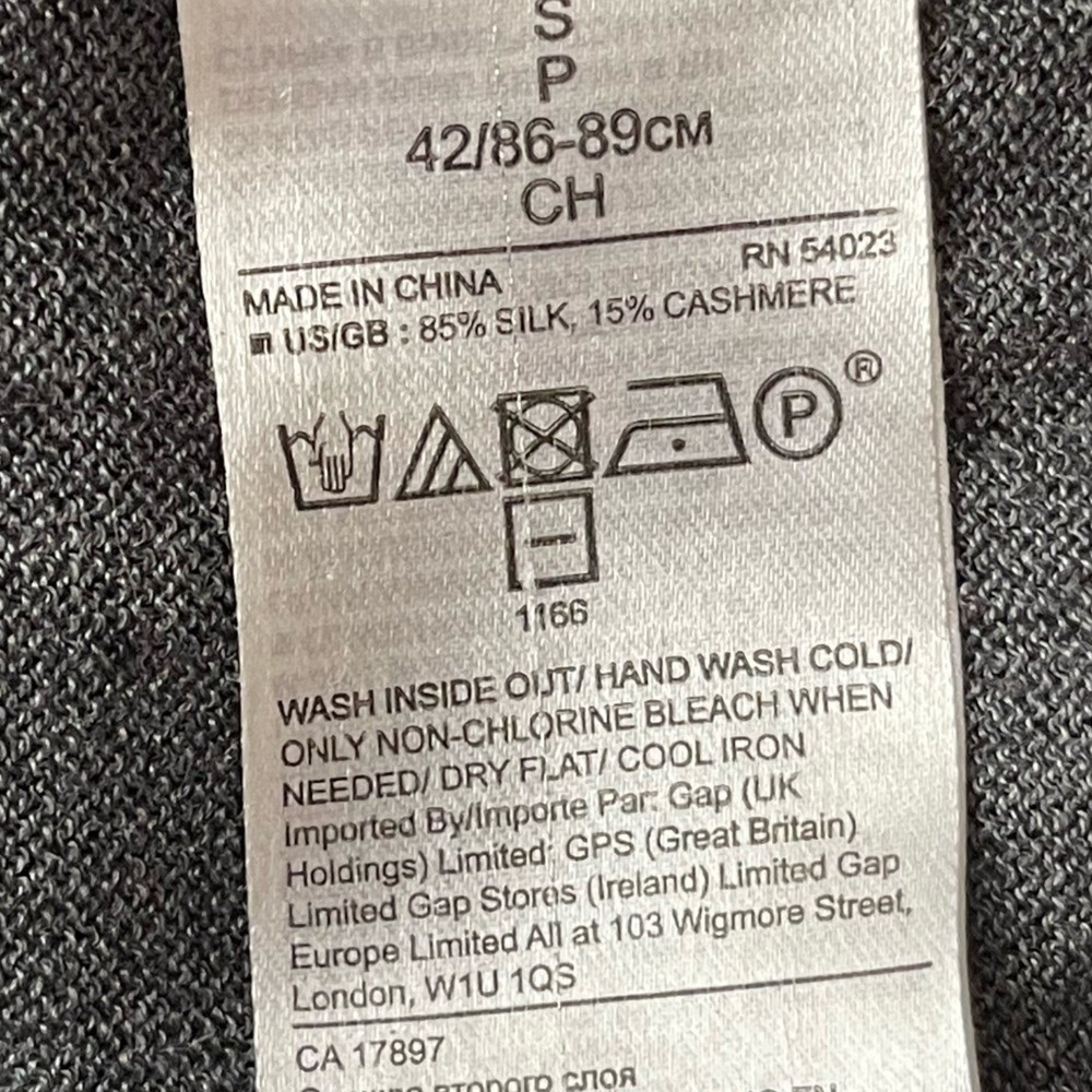 Banana Republic Dark Grey Soft Silk Cashmere V-Neck Long Sleeve Sweater Small - Picture 8 of 8